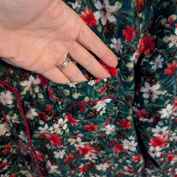 Floral Pinecone Pajamas Set - Picture 9 of 9